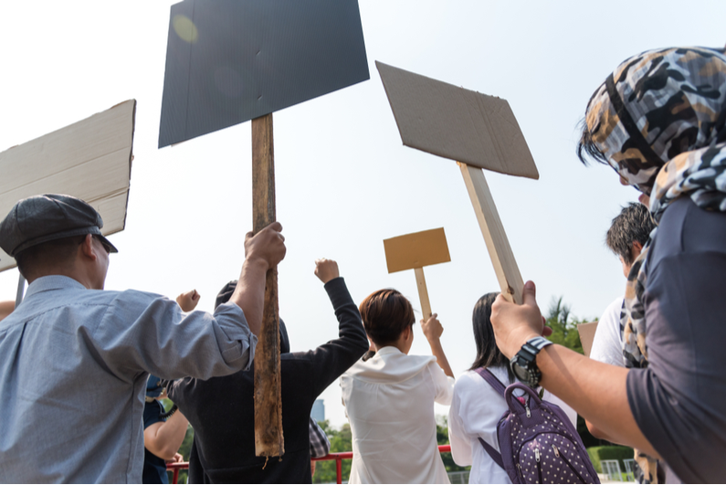 picketers